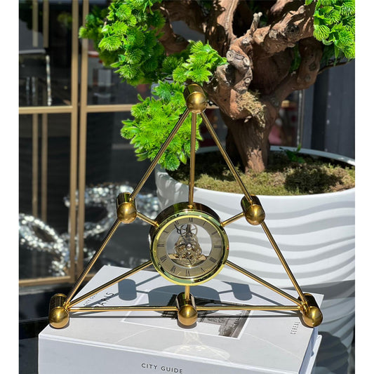 Üçgen Masa Saati Gold